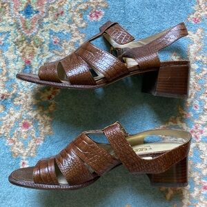Vintage Salvatore Ferragamo Sandals size 8.5